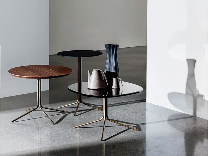 GENIUS - Round coffee table _ Sovet italia